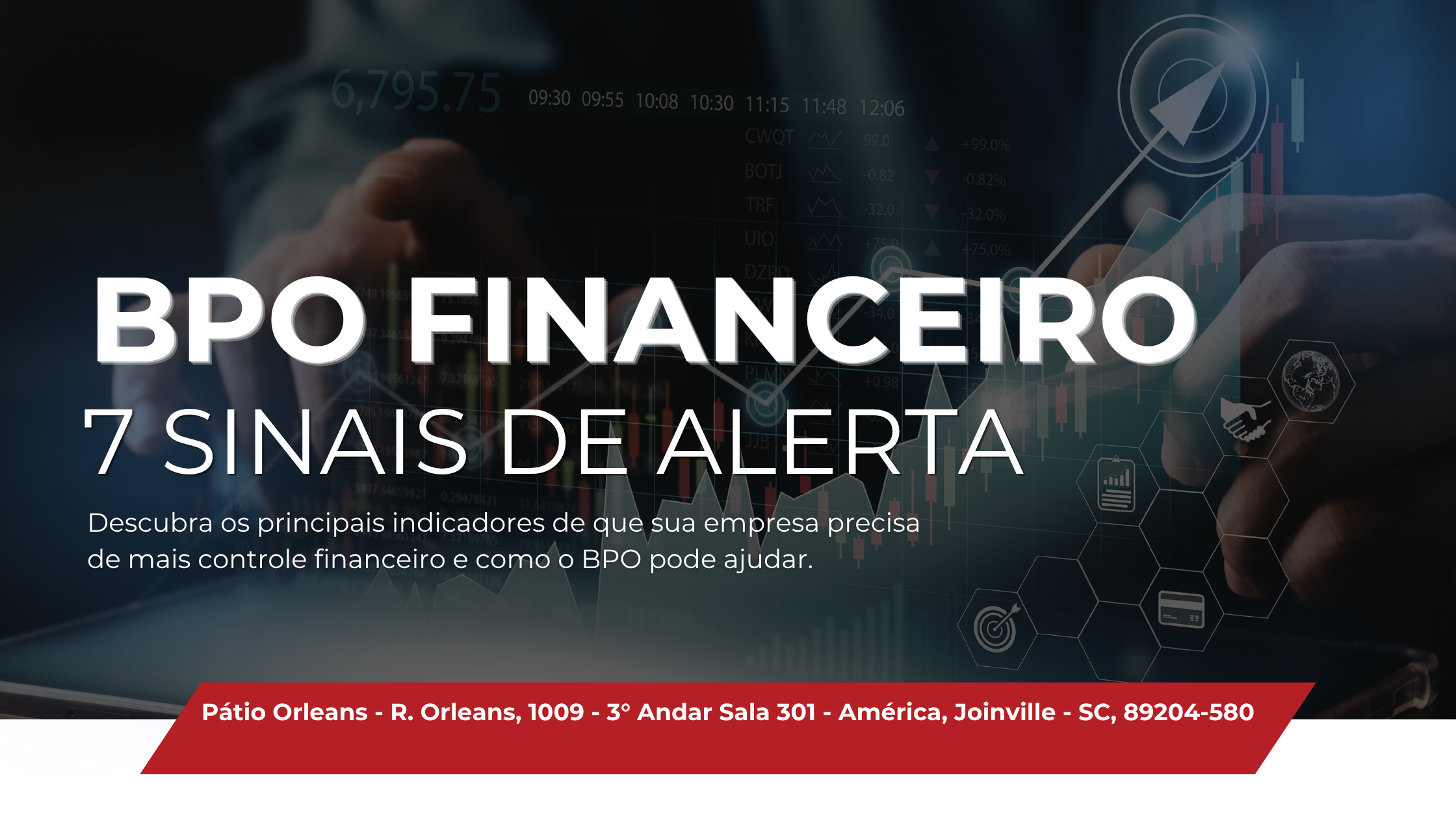 Empresário analisando gráficos de controle financeiro na tela do computador com suporte de BPO Financeiro.
